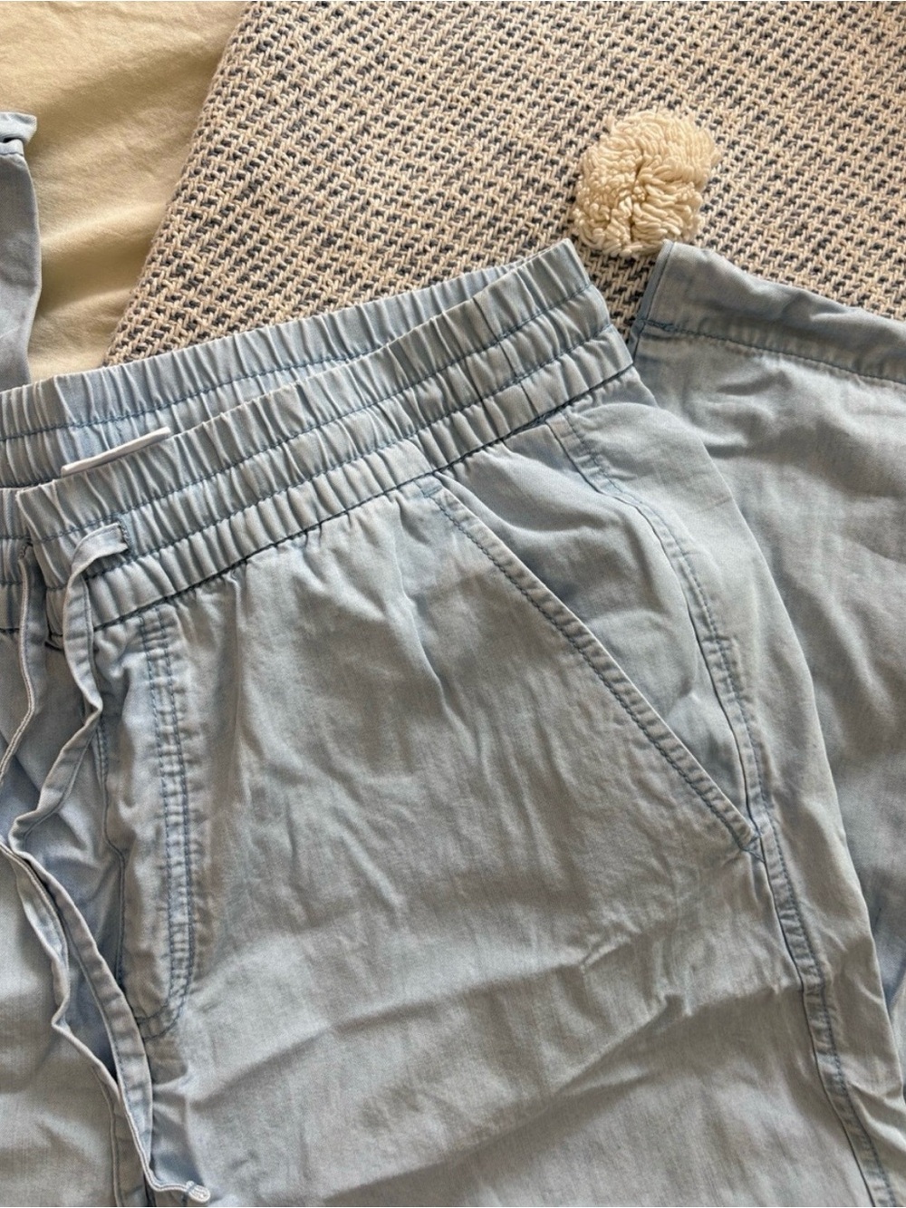 Gap easy pants in light blue - Picture 3 of 4